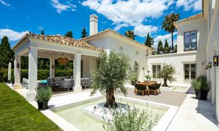 2 nouvelles villas de luxe élégantes et de grande qualité à vendre dans un style classique et provençal au-dessus du Golden Mile à Marbella 30472 