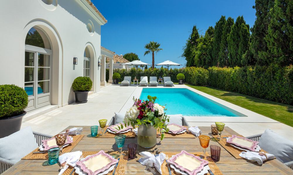 2 nouvelles villas de luxe élégantes et de grande qualité à vendre dans un style classique et provençal au-dessus du Golden Mile à Marbella 30478
