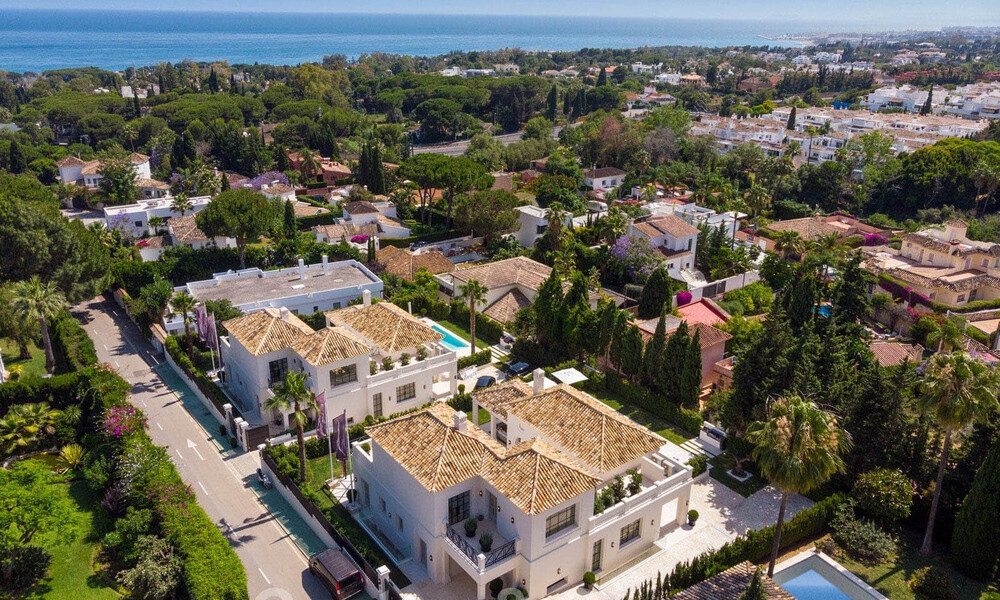 2 nouvelles villas de luxe élégantes et de grande qualité à vendre dans un style classique et provençal au-dessus du Golden Mile à Marbella 30482
