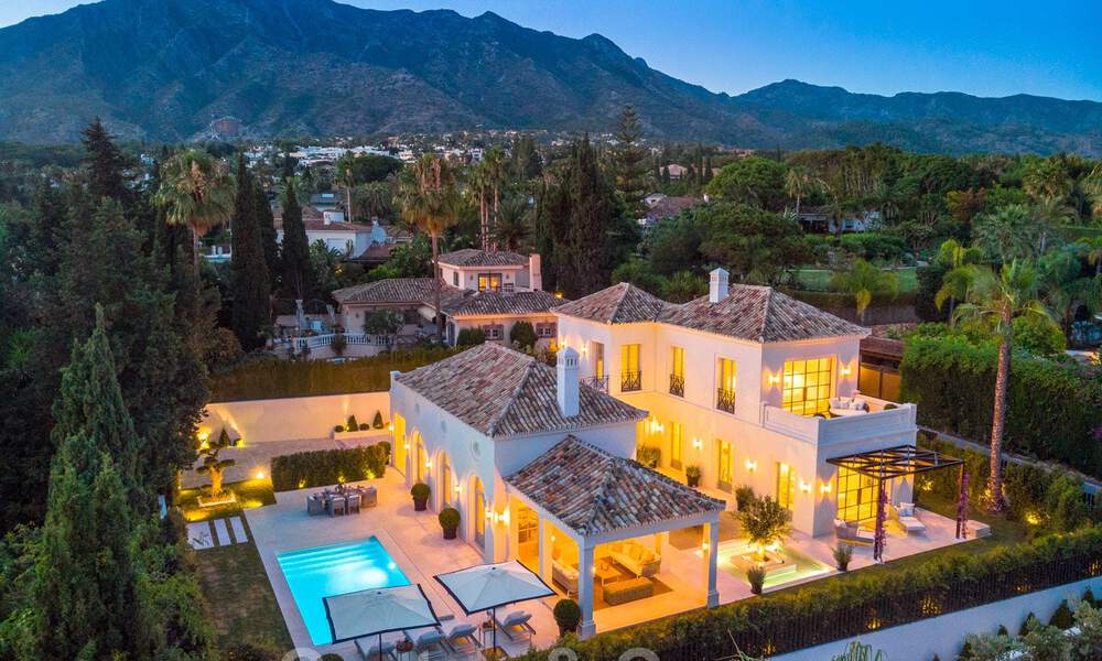 2 nouvelles villas de luxe élégantes et de grande qualité à vendre dans un style classique et provençal au-dessus du Golden Mile à Marbella 30487