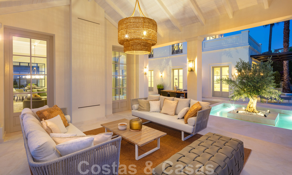 2 nouvelles villas de luxe élégantes et de grande qualité à vendre dans un style classique et provençal au-dessus du Golden Mile à Marbella 30490