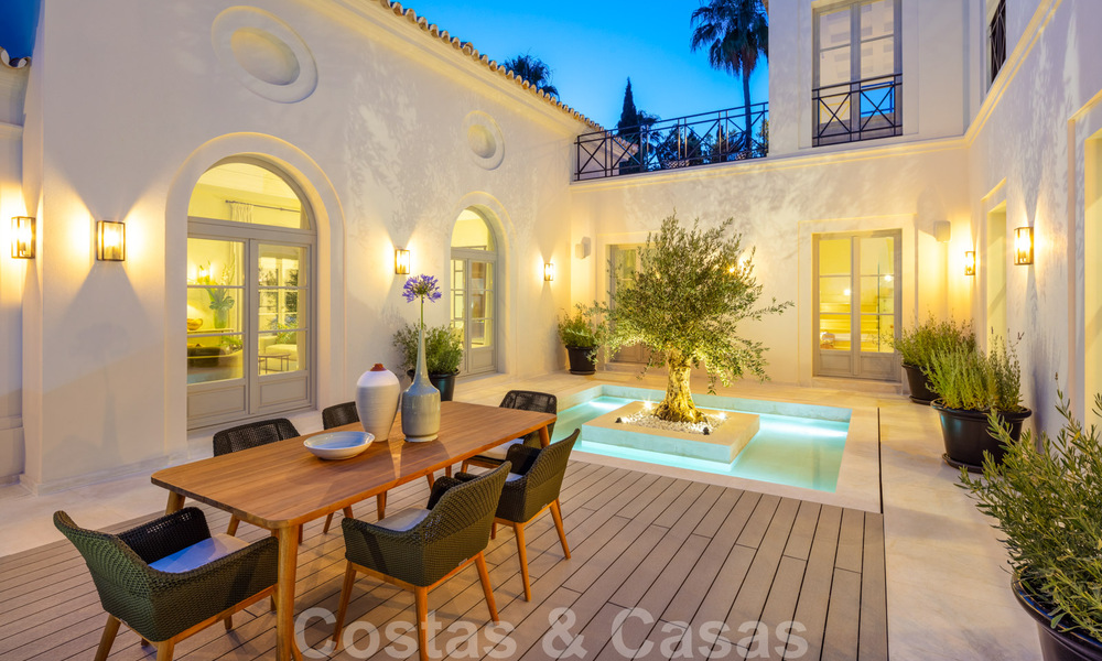 2 nouvelles villas de luxe élégantes et de grande qualité à vendre dans un style classique et provençal au-dessus du Golden Mile à Marbella 30491