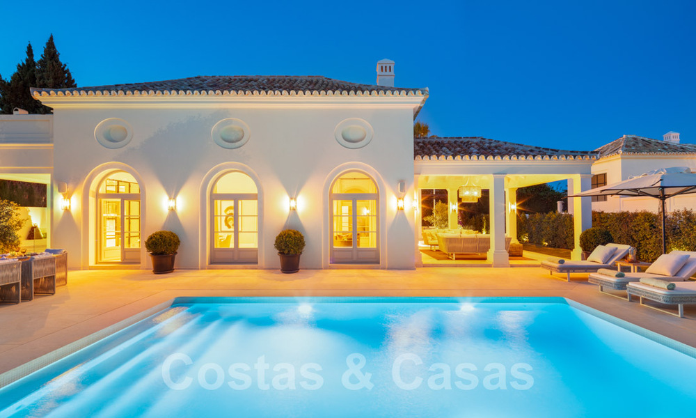 2 nouvelles villas de luxe élégantes et de grande qualité à vendre dans un style classique et provençal au-dessus du Golden Mile à Marbella 30492