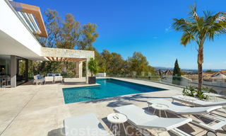 Villa neuve de style contemporain dans une résidence fermée avec vue panoramique sur la mer à vendre à Benahavis - Marbella 30673 