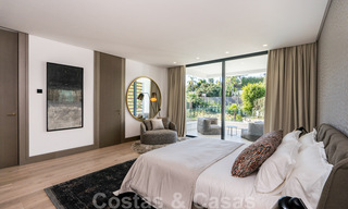 Prêt à emménager, villa moderne en vente à proximité des commodités et de Puerto Banus à Nueva Andalucia, Marbella 30696 