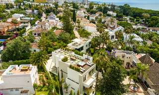 Villa de luxe moderne, très bien située, à vendre dans une urbanisation de bord de mer bien établie sur le Golden Mile à Marbella 57230 