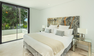 Villa de luxe moderne, très bien située, à vendre dans une urbanisation de bord de mer bien établie sur le Golden Mile à Marbella 57246 