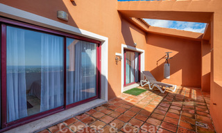 Spacieuse maison de ville familiale à vendre avec vue panoramique sur la côte et la mer à Benahavis - Marbella 30781 