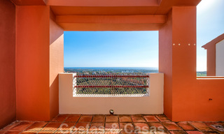 Spacieuse maison de ville familiale à vendre avec vue panoramique sur la côte et la mer à Benahavis - Marbella 30783 