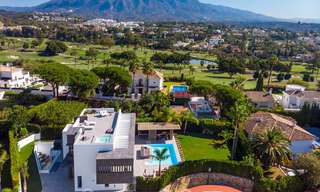 Villa de design moderne à vendre au cœur de Nueva Andalucia, Marbella 30822 