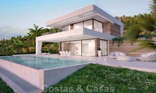 Villa moderne de nouvelle construction à vendre, directement sur le terrain de golf avec vue panoramique sur le golf, la montagne et la mer à Estepona 30871 