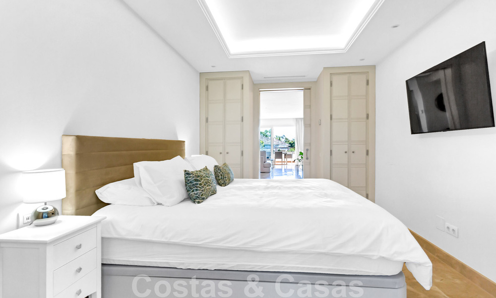 Appartement de luxe intemporel à vendre, avec vue sur la mer, sur le Golden Mile, entre Puerto Banus et Marbella 30878