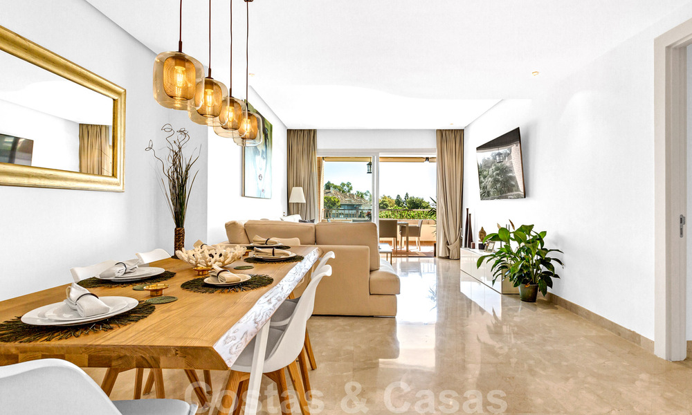 Appartement de luxe intemporel à vendre, avec vue sur la mer, sur le Golden Mile, entre Puerto Banus et Marbella 30882