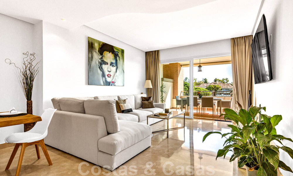Appartement de luxe intemporel à vendre, avec vue sur la mer, sur le Golden Mile, entre Puerto Banus et Marbella 30883