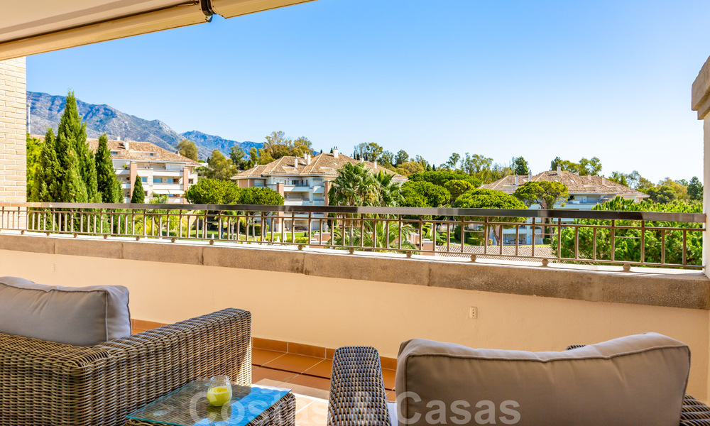 Appartement de luxe intemporel à vendre, avec vue sur la mer, sur le Golden Mile, entre Puerto Banus et Marbella 30902