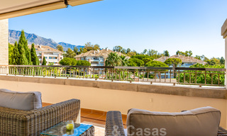 Appartement de luxe intemporel à vendre, avec vue sur la mer, sur le Golden Mile, entre Puerto Banus et Marbella 30902 