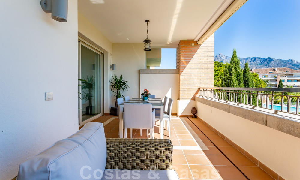 Appartement de luxe intemporel à vendre, avec vue sur la mer, sur le Golden Mile, entre Puerto Banus et Marbella 30904