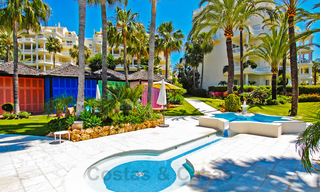 Appartement exclusif à vendre avec vue sur la mer dans un complexe de plage en première ligne sur le New Golden Mile, Marbella - Estepona 30946 