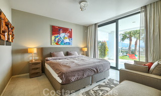 Villa moderne à vendre, en première ligne du golf avec vue panoramique sur la montagne, le golf et la mer à Benahavis - Marbella 30991 