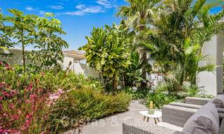 Villa moderne à vendre, en première ligne du golf avec vue panoramique sur la montagne, le golf et la mer à Benahavis - Marbella 42267 