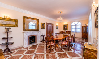 Villa de campagne classique de style méditerranéen à vendre sur le New Golden Mile, près de la plage et du centre d'Estepona 31393 