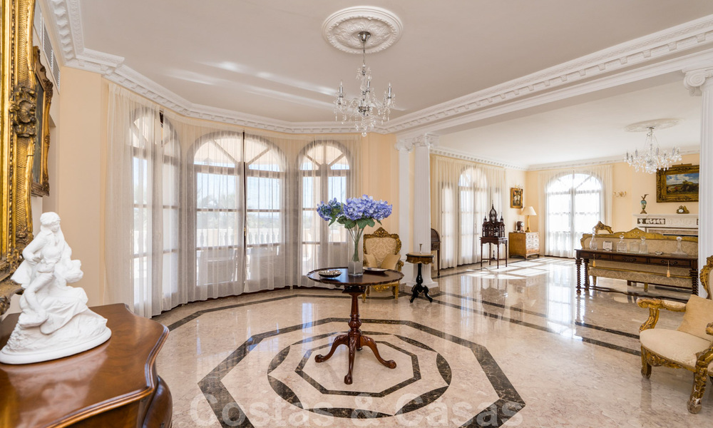 Villa de campagne classique de style méditerranéen à vendre sur le New Golden Mile, près de la plage et du centre d'Estepona 31395