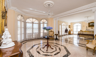 Villa de campagne classique de style méditerranéen à vendre sur le New Golden Mile, près de la plage et du centre d'Estepona 31395 