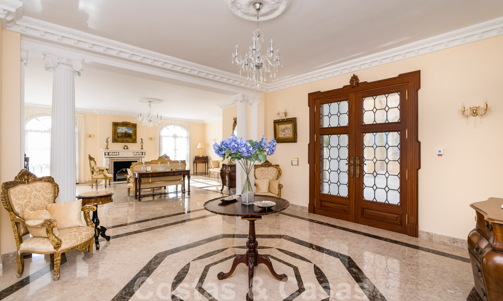 Villa de campagne classique de style méditerranéen à vendre sur le New Golden Mile, près de la plage et du centre d'Estepona 31396