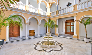 Villa de campagne classique de style méditerranéen à vendre sur le New Golden Mile, près de la plage et du centre d'Estepona 31401 