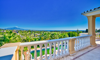 Villa de campagne classique de style méditerranéen à vendre sur le New Golden Mile, près de la plage et du centre d'Estepona 31413 