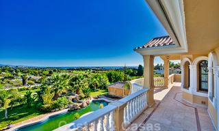 Villa de campagne classique de style méditerranéen à vendre sur le New Golden Mile, près de la plage et du centre d'Estepona 31416 