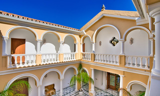 Villa de campagne classique de style méditerranéen à vendre sur le New Golden Mile, près de la plage et du centre d'Estepona 31420 