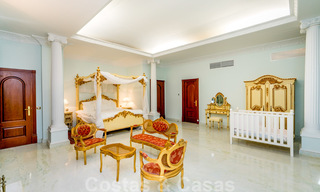 Villa de campagne classique de style méditerranéen à vendre sur le New Golden Mile, près de la plage et du centre d'Estepona 31422 