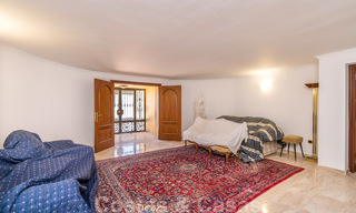 Villa de campagne classique de style méditerranéen à vendre sur le New Golden Mile, près de la plage et du centre d'Estepona 31431 