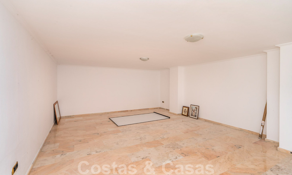 Villa de campagne classique de style méditerranéen à vendre sur le New Golden Mile, près de la plage et du centre d'Estepona 31433