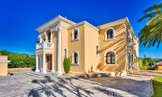 Villa de campagne classique de style méditerranéen à vendre sur le New Golden Mile, près de la plage et du centre d'Estepona 31438 