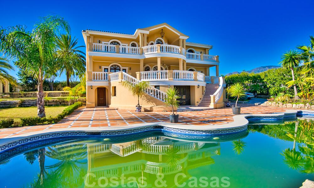 Villa de campagne classique de style méditerranéen à vendre sur le New Golden Mile, près de la plage et du centre d'Estepona 31443