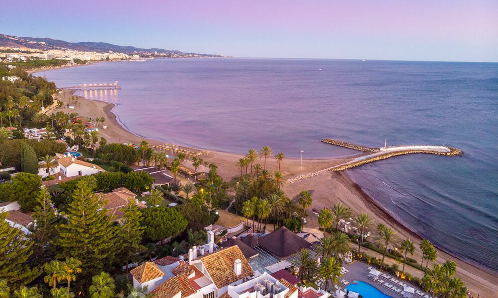 Situation privilégiée, penthouse entièrement rénové avec vue partielle sur la mer à vendre à Puente Romano - Golden Mile, Marbella 31244
