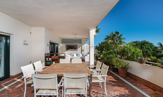 Spacieux appartement de luxe avec une grande terrasse dans une petite résidence sur le Golden Mile à vendre à Marbella 31449 