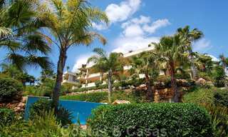 Spacieux appartement de luxe avec une grande terrasse dans une petite résidence sur le Golden Mile à vendre à Marbella 31596 