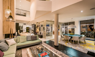 Une maison de conception moderne à vendre dans les collines de Marbella, au-dessus du Golden Mile à Sierra Blanca 31518 