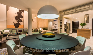 Une maison de conception moderne à vendre dans les collines de Marbella, au-dessus du Golden Mile à Sierra Blanca 31521 