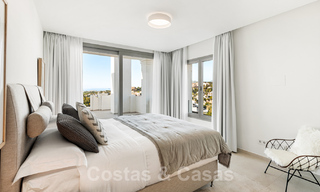 Prêt à emménager, nouveau penthouse de luxe à vendre avec vue panoramique sur la mer dans un développement exclusif à Nueva Andalucia à Marbella 31549 