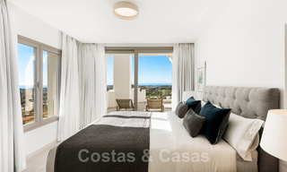 Prêt à emménager, nouveau penthouse de luxe à vendre avec vue panoramique sur la mer dans un développement exclusif à Nueva Andalucia à Marbella 31550 