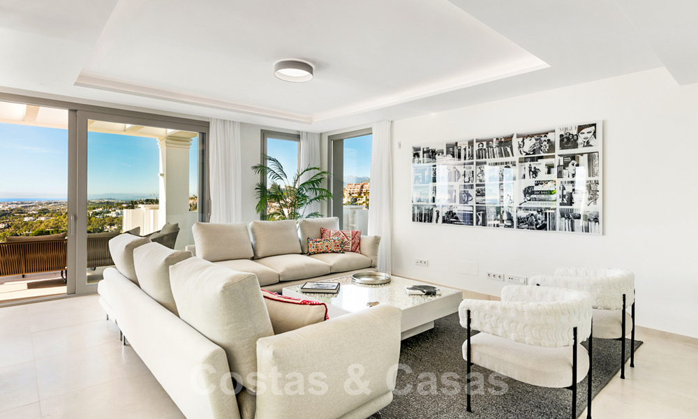 Prêt à emménager, nouveau penthouse de luxe à vendre avec vue panoramique sur la mer dans un développement exclusif à Nueva Andalucia à Marbella 31551
