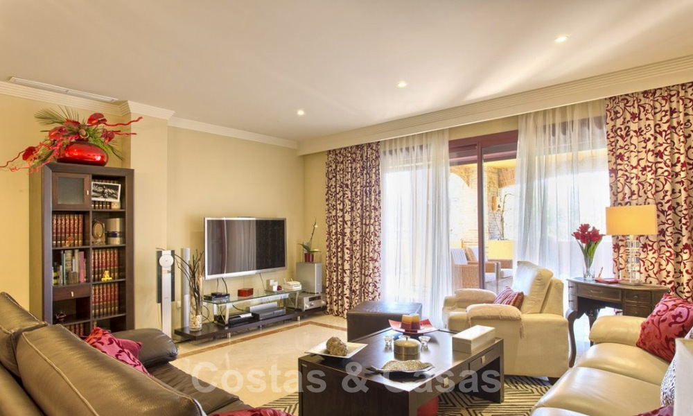 Appartement de luxe à vendre près de la plage dans un complexe prestigieux, juste à l'est du centre de Marbella 31636