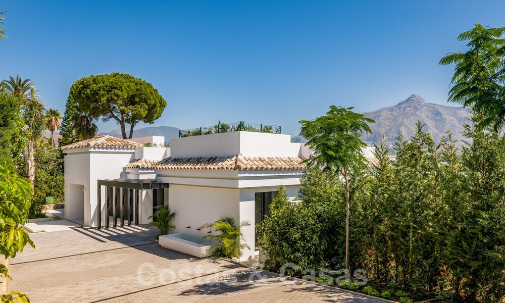 Villa de luxe rénovée dans un style contemporain à vendre, à proximité des commodités dans la vallée du golf de Nueva Andalucia, Marbella 31753