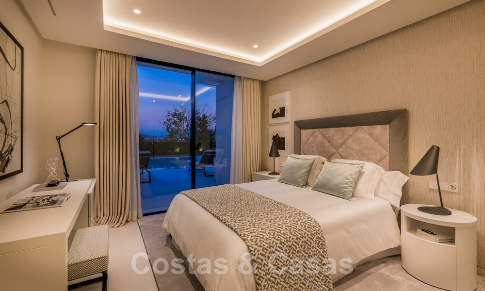 Villa de luxe rénovée dans un style contemporain à vendre, à proximité des commodités dans la vallée du golf de Nueva Andalucia, Marbella 31771