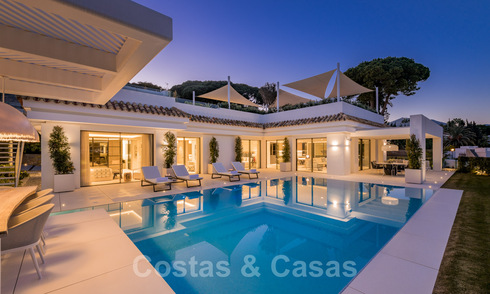 Villa de luxe rénovée dans un style contemporain à vendre, à proximité des commodités dans la vallée du golf de Nueva Andalucia, Marbella 31777