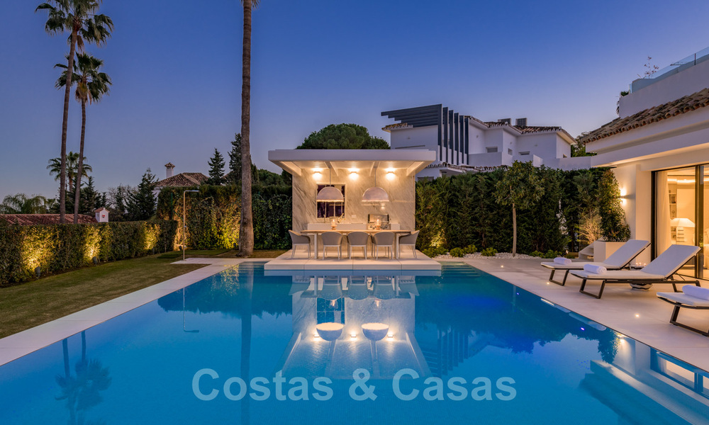 Villa de luxe rénovée dans un style contemporain à vendre, à proximité des commodités dans la vallée du golf de Nueva Andalucia, Marbella 31791